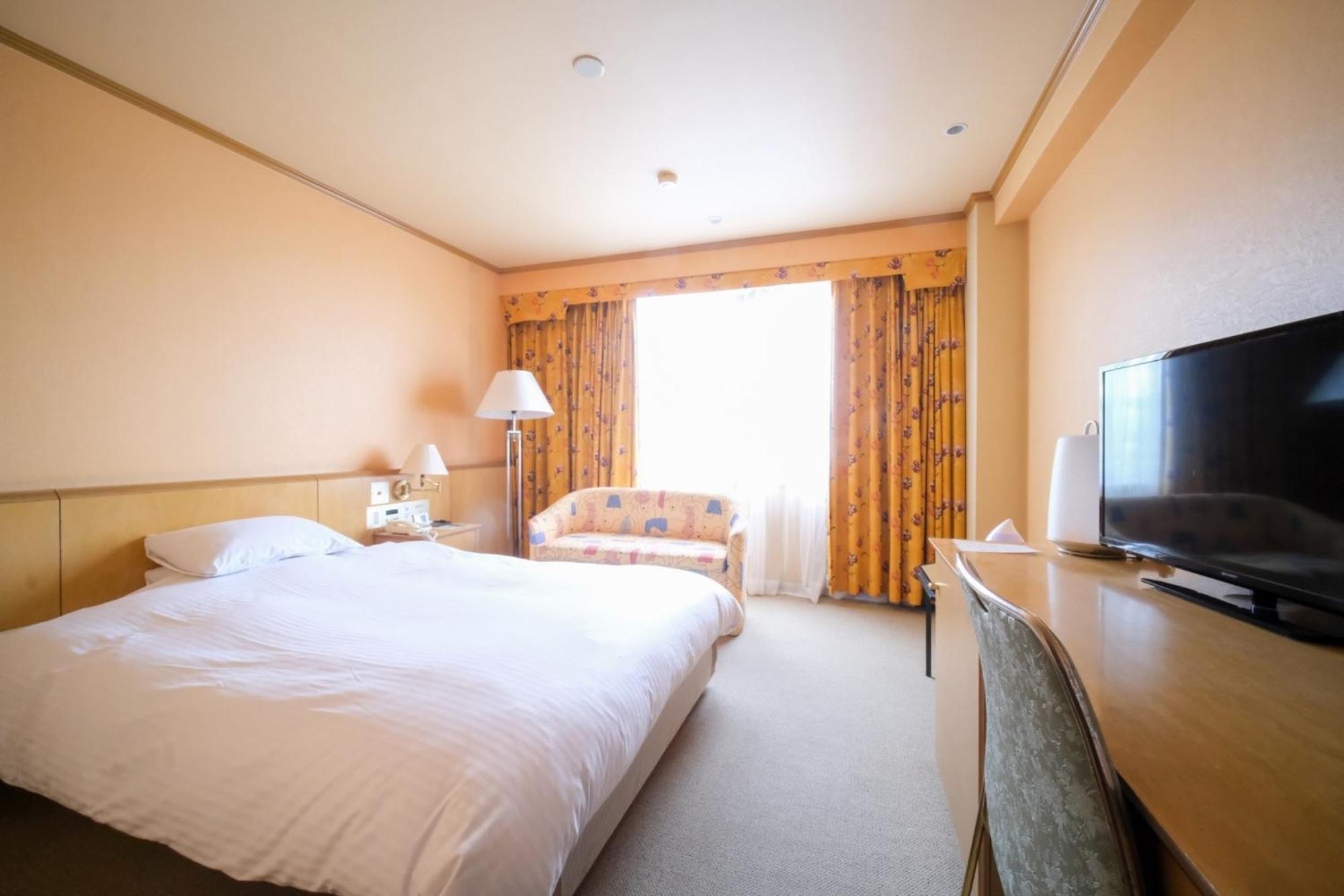 Yuzawa Royal Hotel Екстер'єр фото